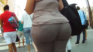 Bubble butt latina